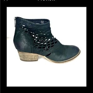 Sole Child Booties Ankle Boots Black Size 6